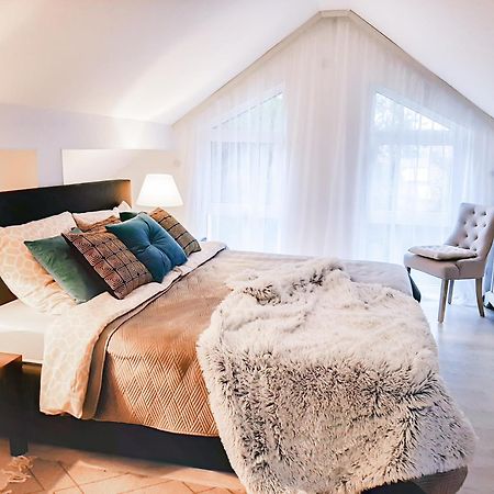 Design Maisonette - 24H Self-Check-In - Bis 7 Pers - In Direkter Weihernaehe - Parkplatz - Wifi - Balkon -Terrasse - Radwege Schiffweiler Bagian luar foto