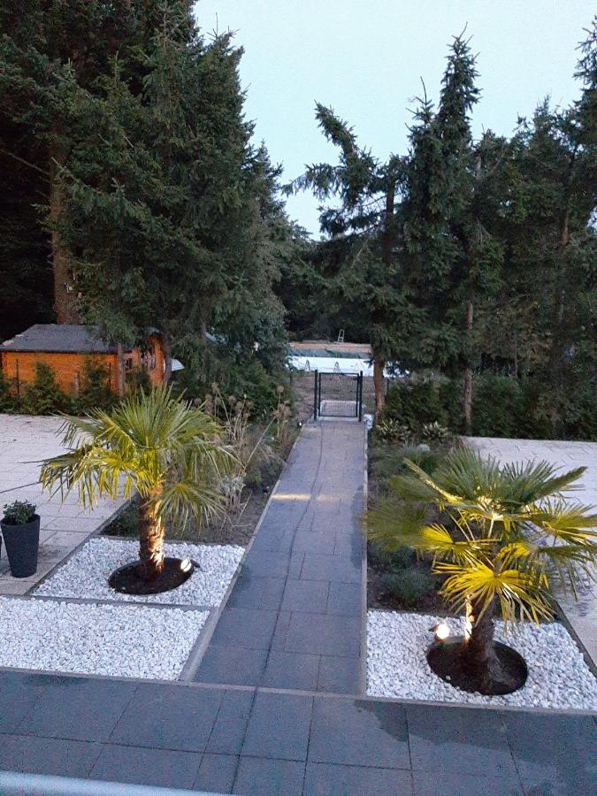 Design Maisonette - 24H Self-Check-In - Bis 7 Pers - In Direkter Weihernaehe - Parkplatz - Wifi - Balkon -Terrasse - Radwege Schiffweiler Bagian luar foto
