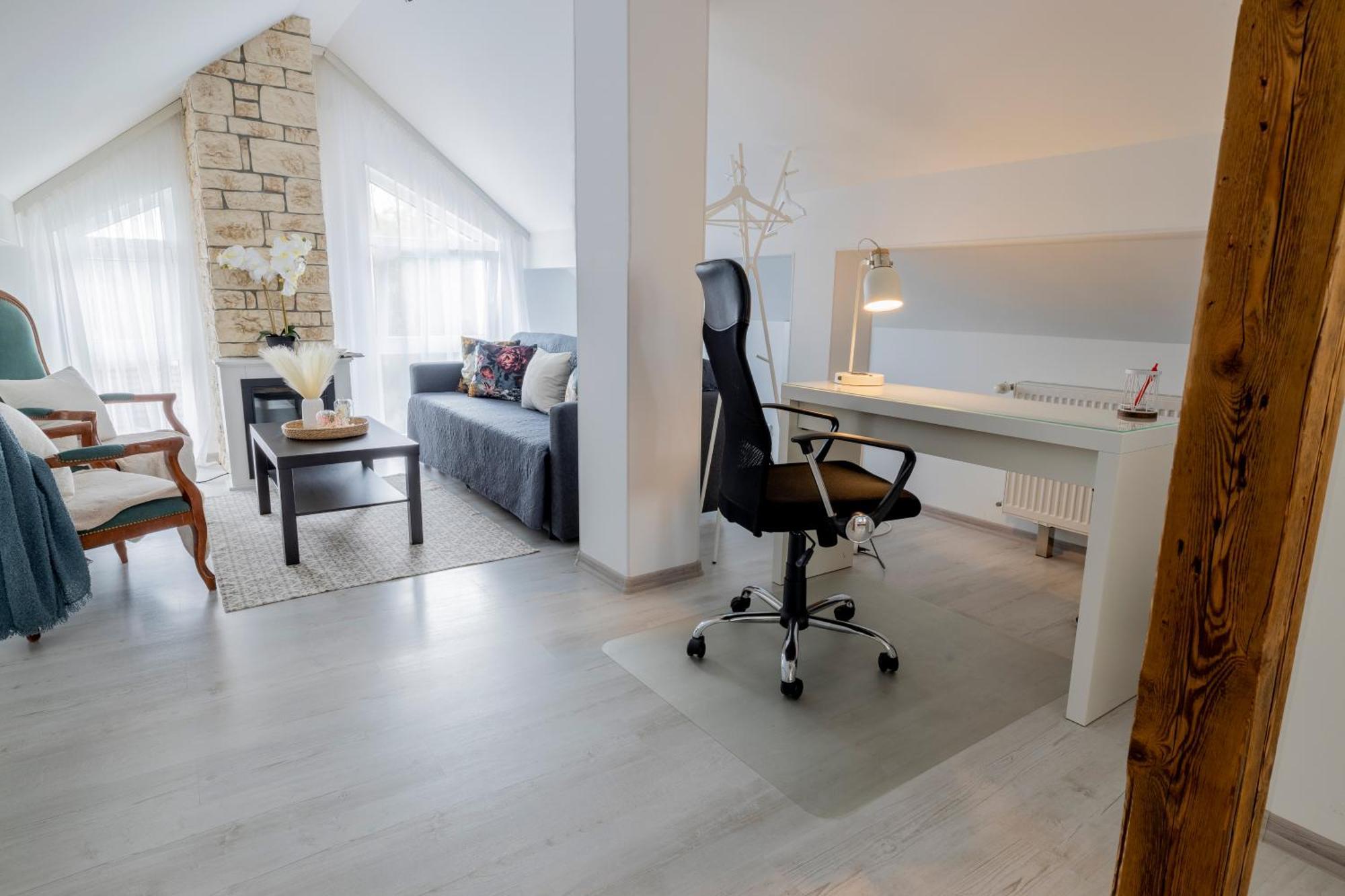 Design Maisonette - 24H Self-Check-In - Bis 7 Pers - In Direkter Weihernaehe - Parkplatz - Wifi - Balkon -Terrasse - Radwege Schiffweiler Bagian luar foto