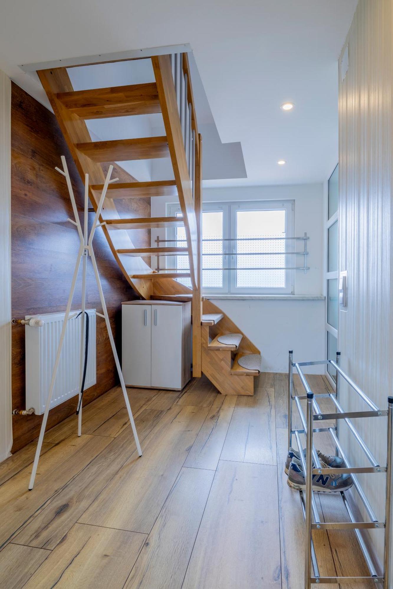 Design Maisonette - 24H Self-Check-In - Bis 7 Pers - In Direkter Weihernaehe - Parkplatz - Wifi - Balkon -Terrasse - Radwege Schiffweiler Bagian luar foto