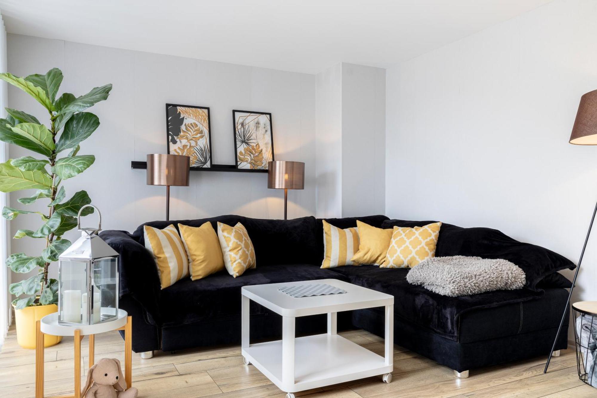 Design Maisonette - 24H Self-Check-In - Bis 7 Pers - In Direkter Weihernaehe - Parkplatz - Wifi - Balkon -Terrasse - Radwege Schiffweiler Bagian luar foto