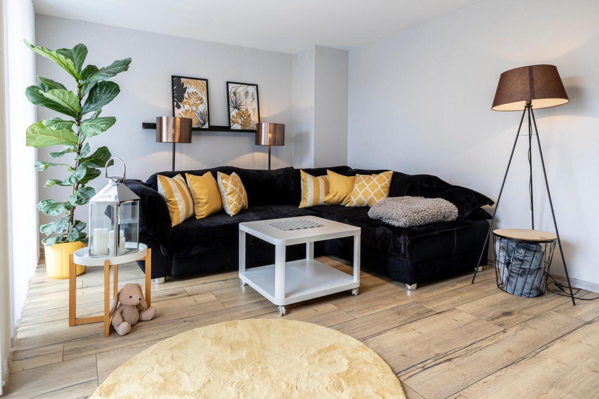 Design Maisonette - 24H Self-Check-In - Bis 7 Pers - In Direkter Weihernaehe - Parkplatz - Wifi - Balkon -Terrasse - Radwege Schiffweiler Bagian luar foto