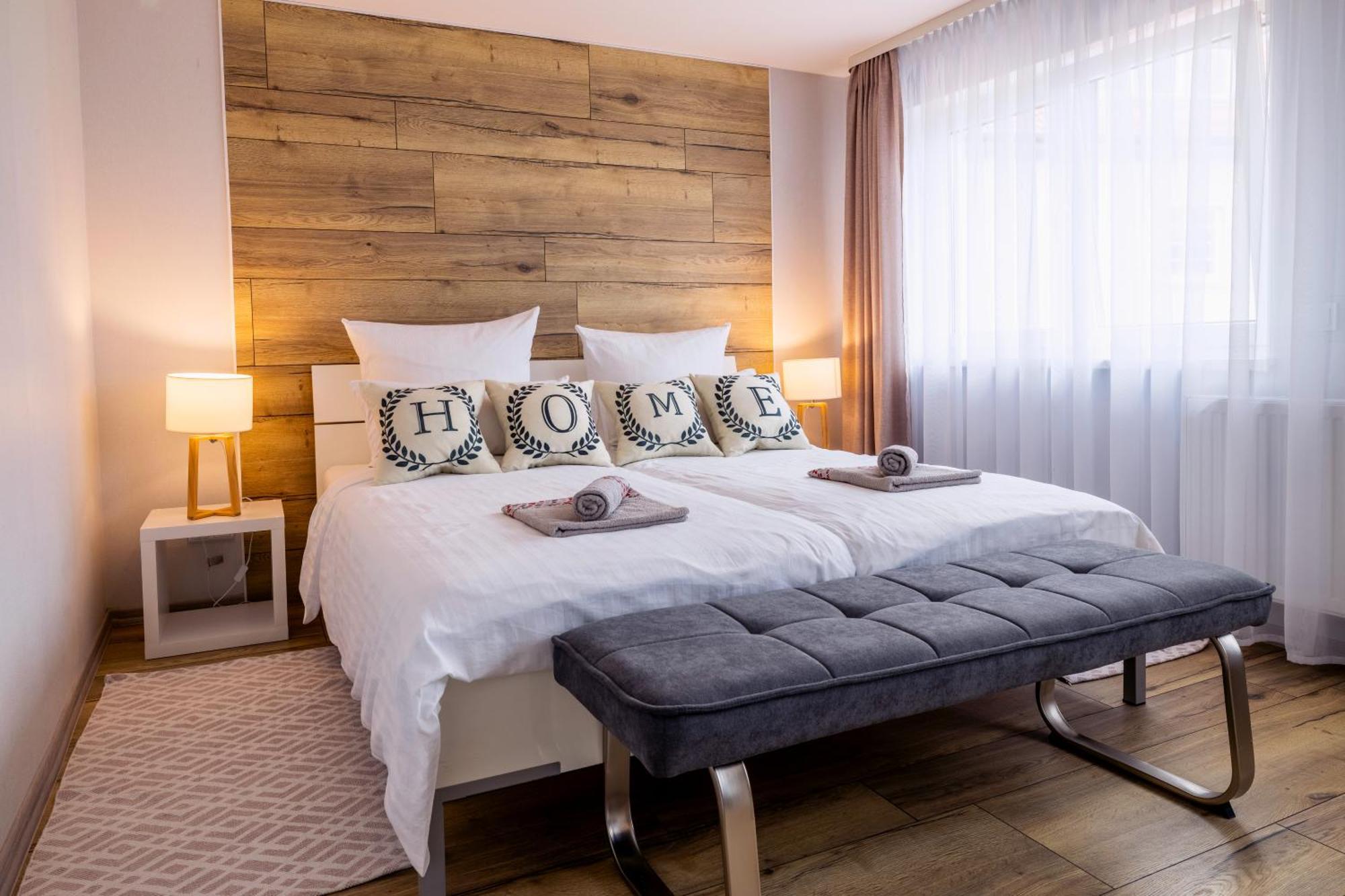 Design Maisonette - 24H Self-Check-In - Bis 7 Pers - In Direkter Weihernaehe - Parkplatz - Wifi - Balkon -Terrasse - Radwege Schiffweiler Bagian luar foto